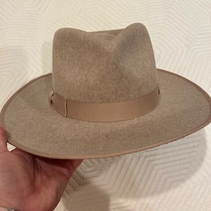 Gigi pip oatmeal Monroe